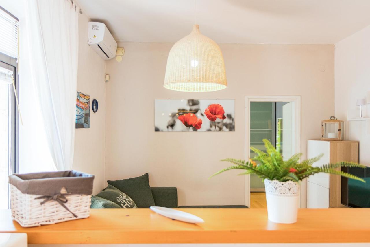 Cubo Apartment Пула Екстериор снимка