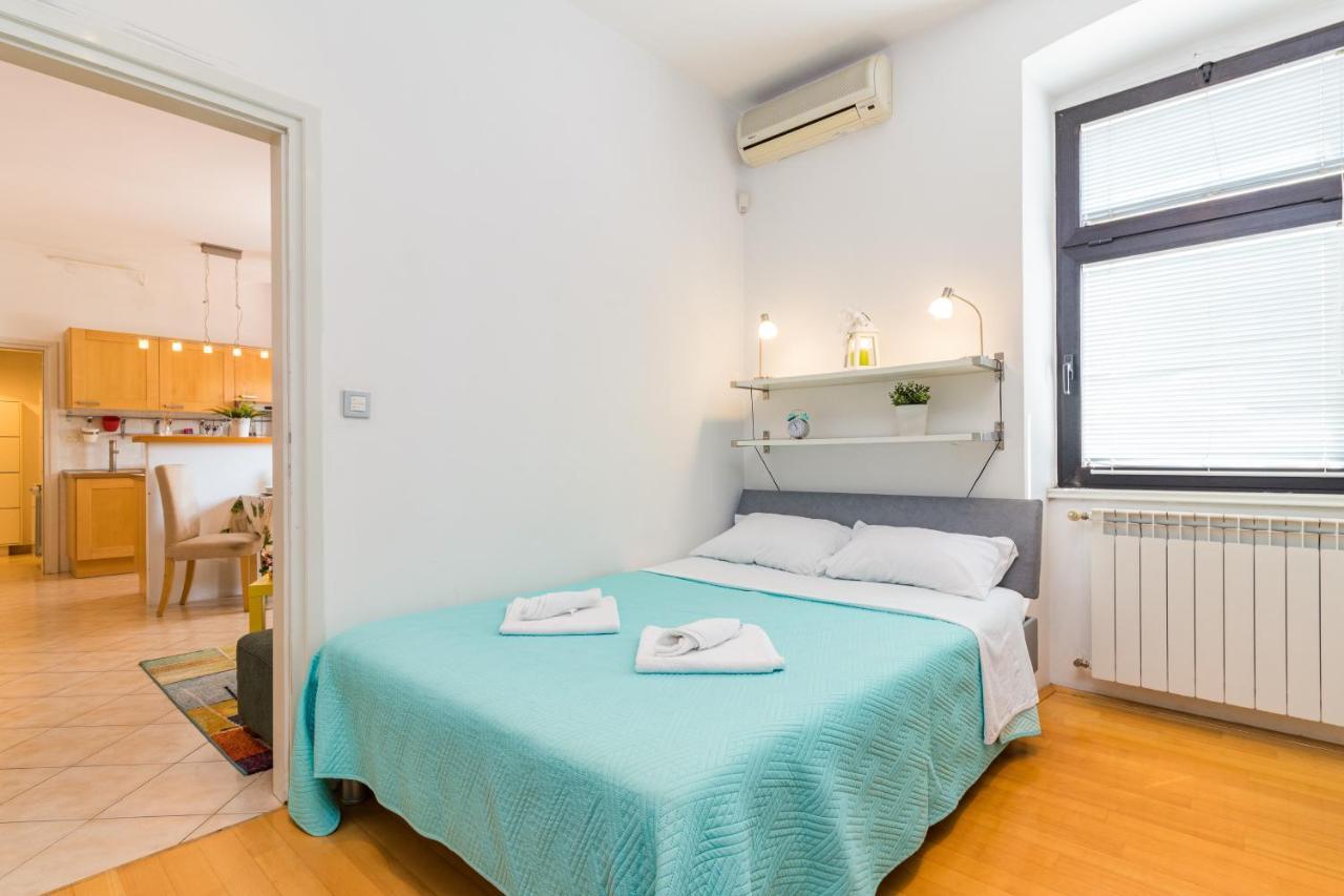Cubo Apartment Пула Екстериор снимка